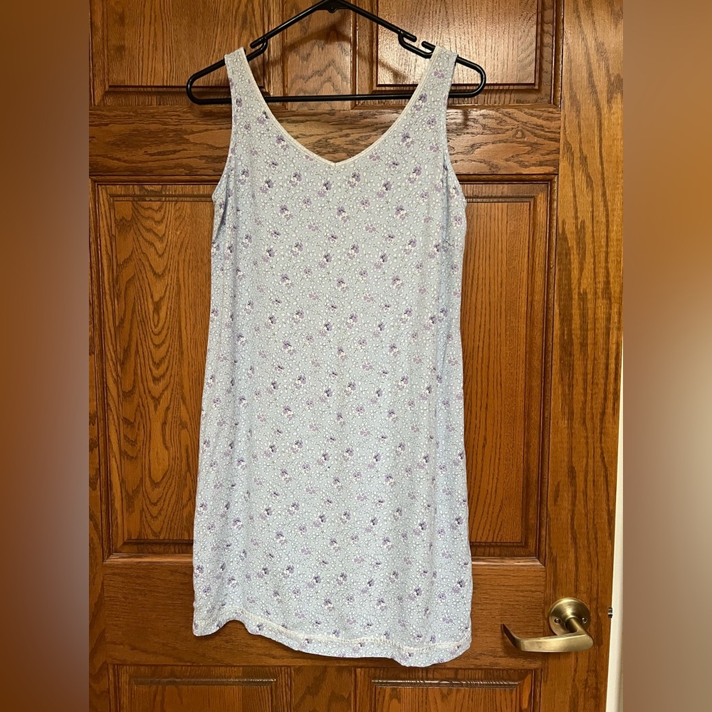GAP Floral-Print Slip Dress with V-Neck and Zipper Back | size Medium
